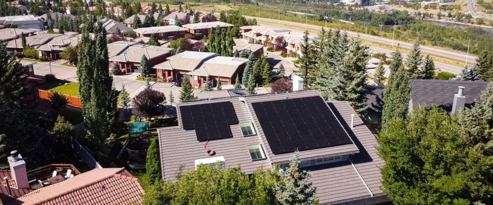Maximizing Energy Efficiency: Integrating Solar Panels With Geothermal ...